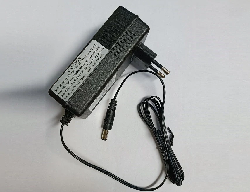 Adapter k nabíjení gelových baterií 24V/1500mA s kontrolkou nabití
