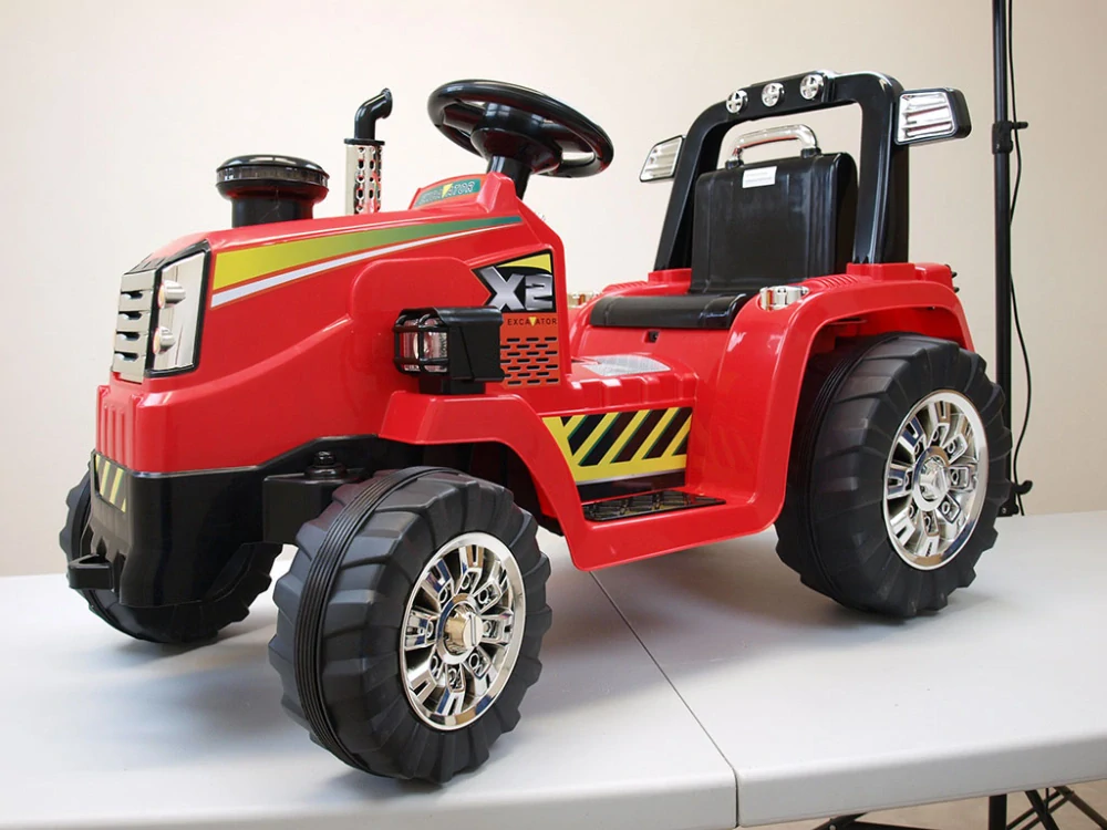 Dětský elektrický traktor 12V s 2,4G dálkovým ovládáním, mohutnými koly - II.jakost