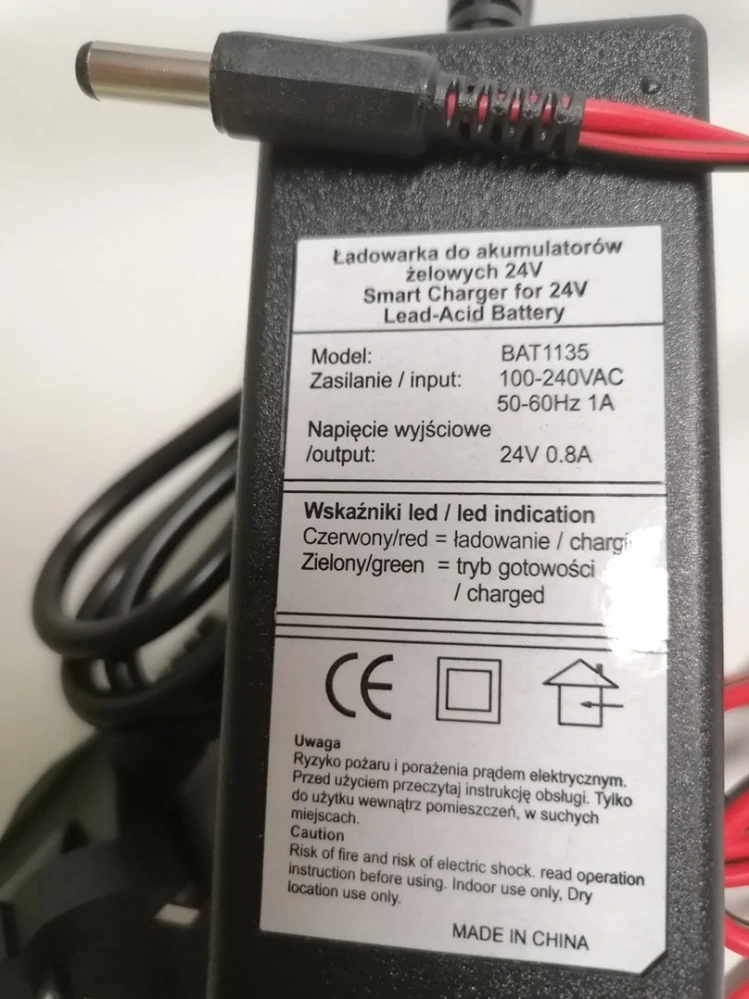 Adapter pro nabíjení dětských elektrických vozítek 24 V/800mAh s Jackem a kontrolkou