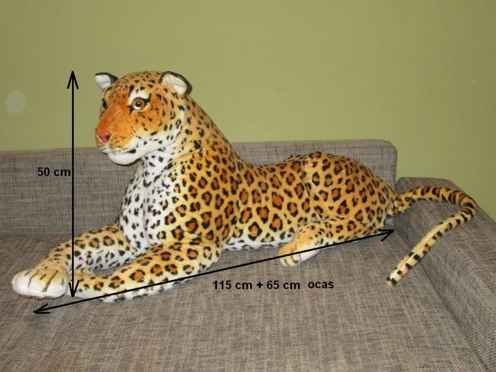 Plyšový ležící leopard