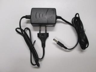 Adapter k nabíjení gelových baterií 6V (4,5 - 8Ah ) s kontrolkou nabíjení s jackem